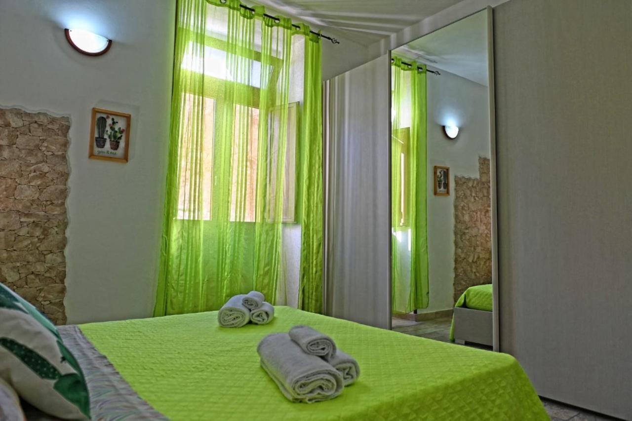 Ficu Pala Holiday Home Noto Eksteriør billede